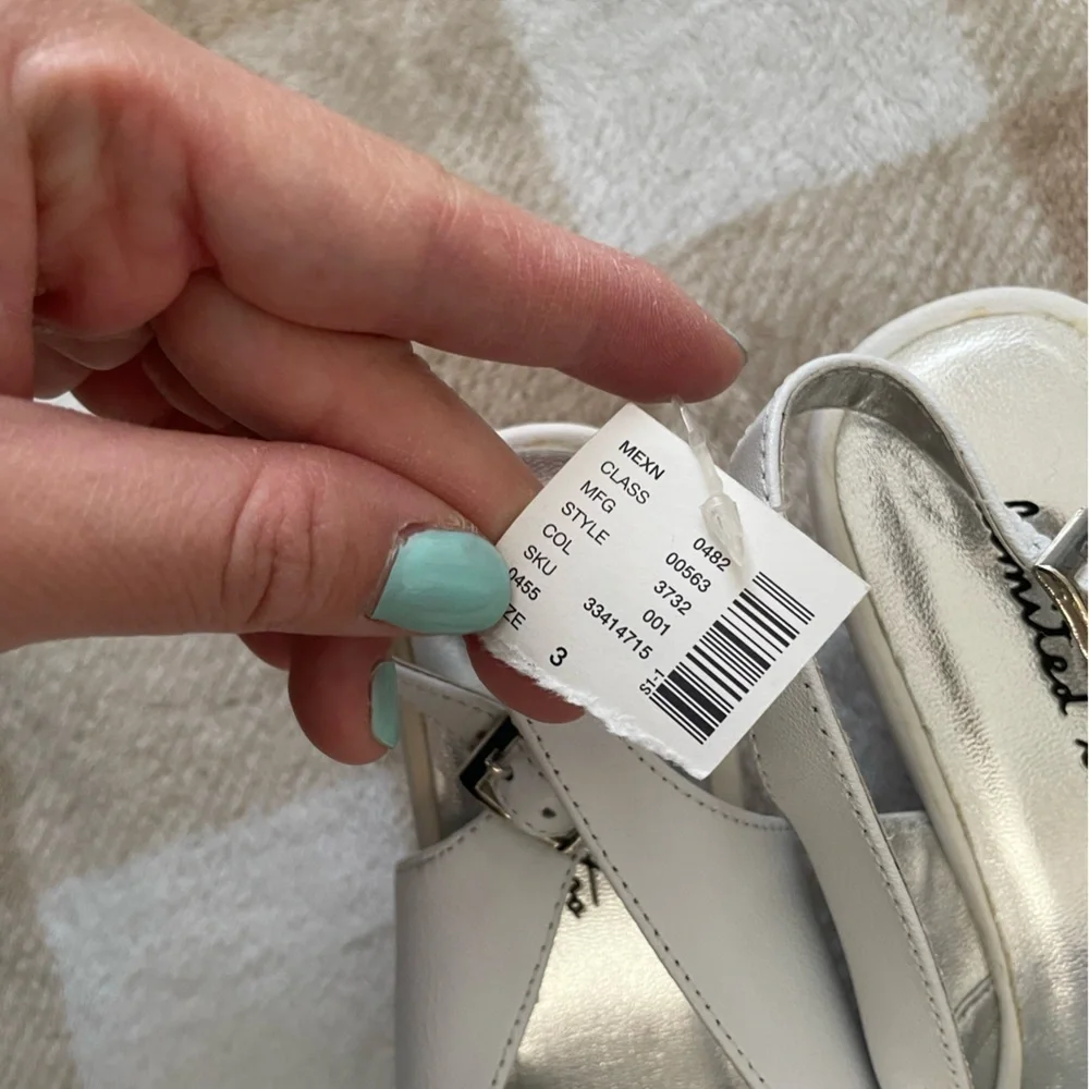 Limited Too NWT White Peep Toe Sandals size 3 Girls Wedges